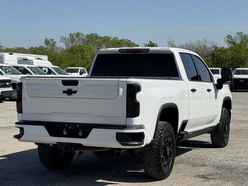Used 2024 Chevrolet Silverado 2500 LTZ w/ LTZ Plus Package image 4