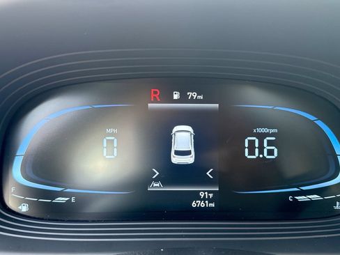 Used 2023 Hyundai Venue SEL w/ Cargo Package FWD image 10