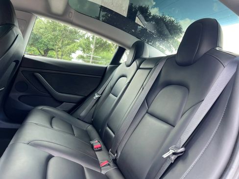 Used 2021 Tesla Model 3 Standard Range Plus RWD image 18