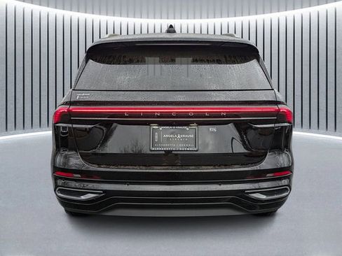 New 2026 Lincoln Nautilus Reserve image 4