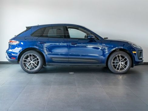 Certified 2026 Porsche Macan AWD/4WD image 8