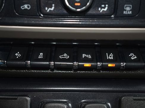 Used 2015 GMC Sierra 2500 Denali AWD/4WD image 29