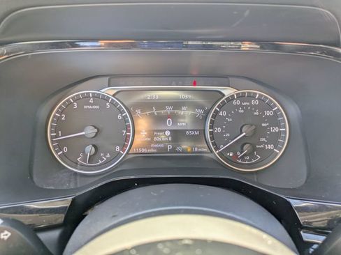 Certified 2025 Nissan Pathfinder SL w/ SL Premium Package FWD image 3