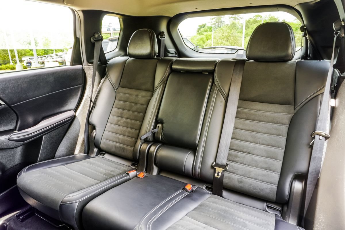 Used 2025 Mitsubishi Outlander SE AWD/4WD image 42