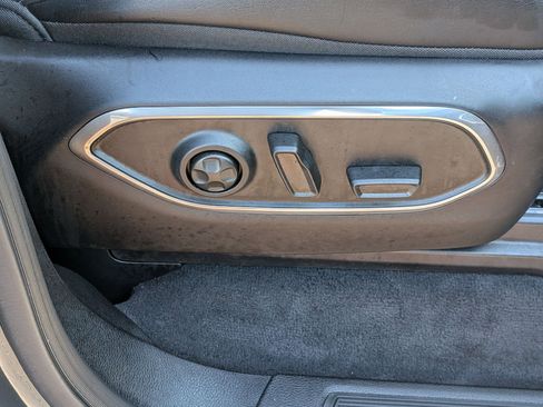 Certified 2025 Jeep Wagoneer Series III w/ Premium Group I image 38