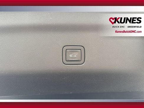 Used 2021 Chevrolet Tahoe Z71 w/ Z71 Signature Package image 40