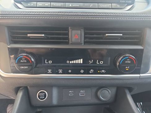 Used 2023 Nissan Rogue SV FWD image 25