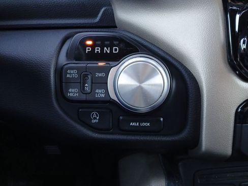 Used 2019 RAM 1500 Laramie image 22