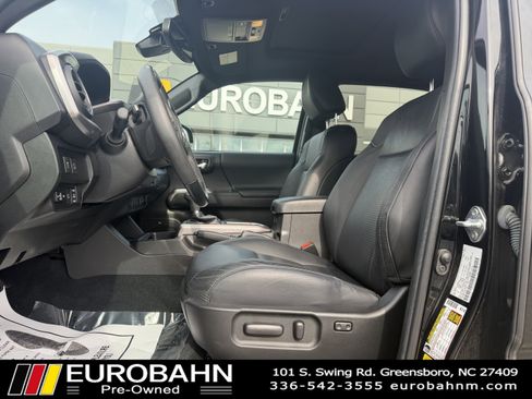 Used 2023 Toyota Tacoma Limited w/ Nightshade Package AWD/4WD image 7
