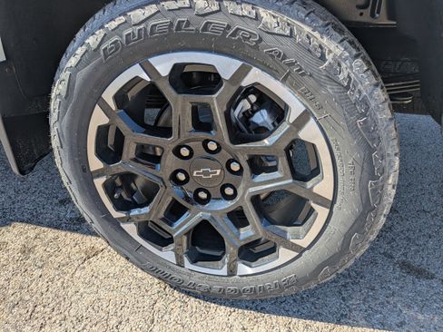 New 2026 Chevrolet Colorado Z71 image 9