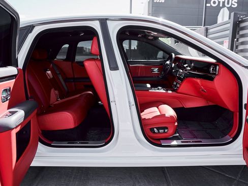 Used 2022 Rolls-Royce Ghost w/ Ghost Package image 25