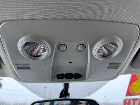 Used 2015 Chevrolet Traverse LT w/ Style and Technology Package image 15