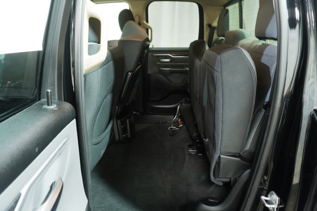 Used 2020 RAM 1500 Big Horn AWD/4WD image 12