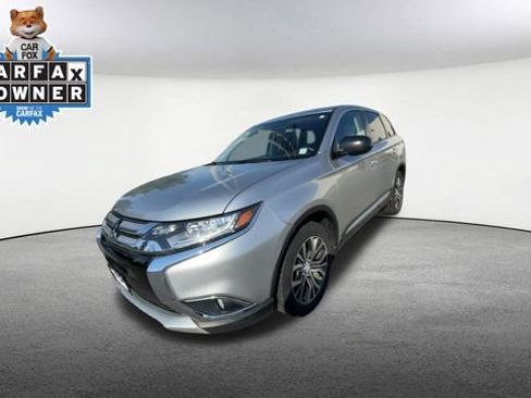 Used 2018 Mitsubishi Outlander ES FWD image 4