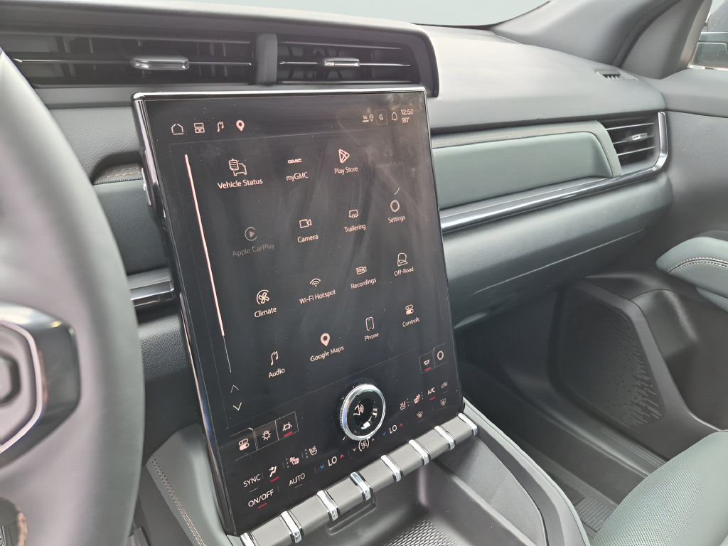 New 2027 GMC Terrain AT4 w/ Convenience Package III AWD/4WD image 22