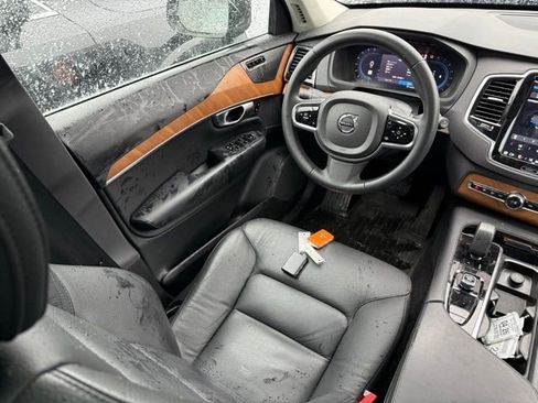 Used 2023 Volvo XC90 B6 Plus w/ Protection Package Premier image 8