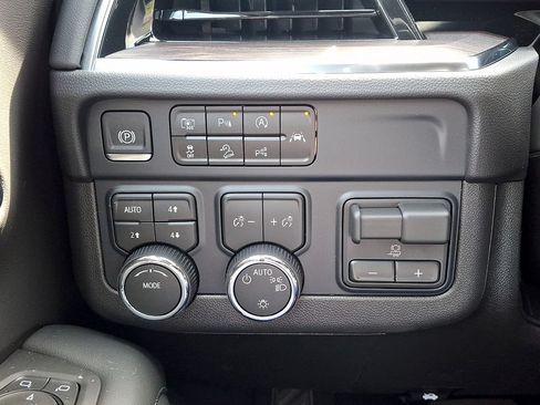 New 2026 Chevrolet Tahoe LS w/ LPO, Dark Essentials Package AWD/4WD image 16
