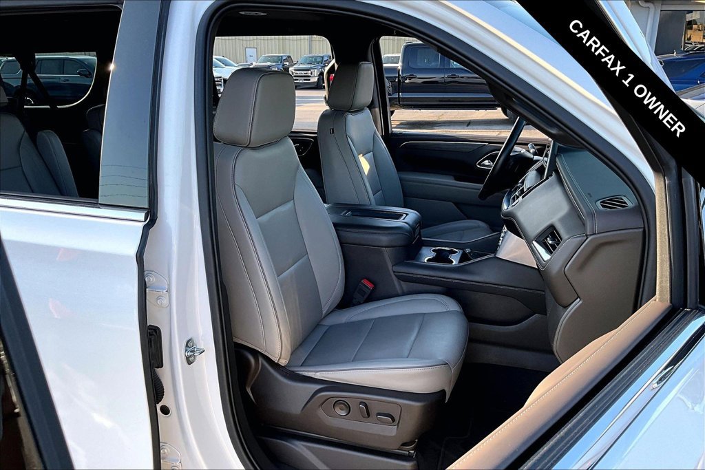 Used 2023 GMC Yukon XL SLT AWD/4WD image 28
