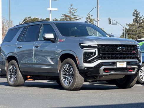 Used 2025 Chevrolet Tahoe Z71 image 2
