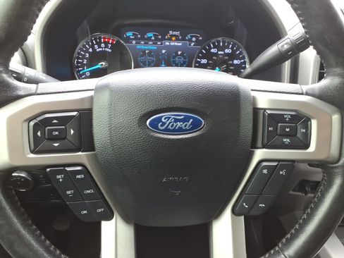 Used 2019 Ford F250 Lariat w/ Lariat Ultimate Package AWD/4WD image 26