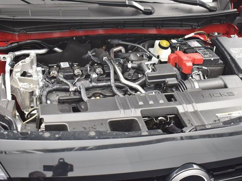 Certified 2025 Nissan Kicks SV image 17