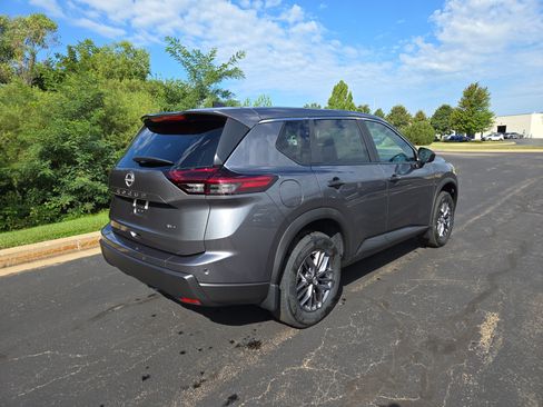 New 2026 Nissan Rogue S image 3