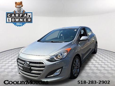 Used 2016 Hyundai Elantra GT FWD image 1