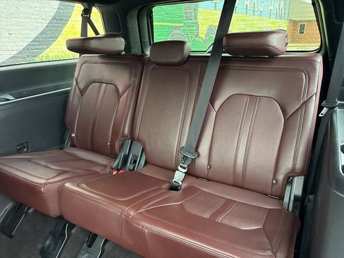 Used 2023 Ford Expedition Max Limited image 22