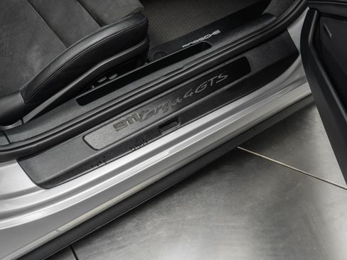 Used 2025 Porsche 911 Targa 4 GTS w/ Premium Package AWD/4WD image 45