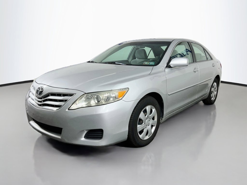 Used 2010 Toyota Camry FWD image 3