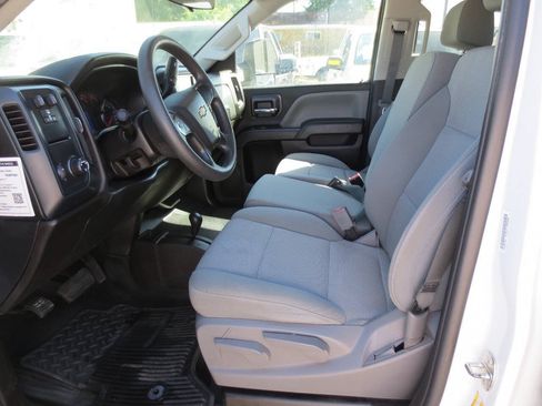 Used 2018 Chevrolet Silverado 1500 W/T w/ WT Convenience Package AWD/4WD image 7
