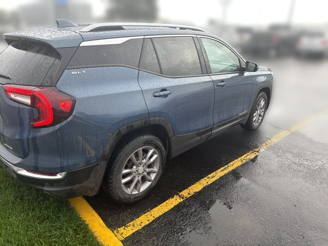 Used 2024 GMC Terrain SLT AWD/4WD image 39