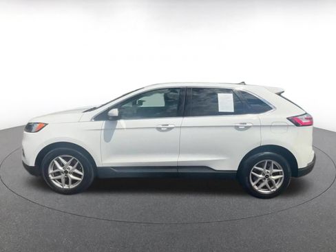 Used 2024 Ford Edge SEL AWD/4WD image 9
