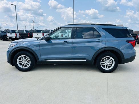 Used 2025 Ford Explorer Active AWD/4WD image 40