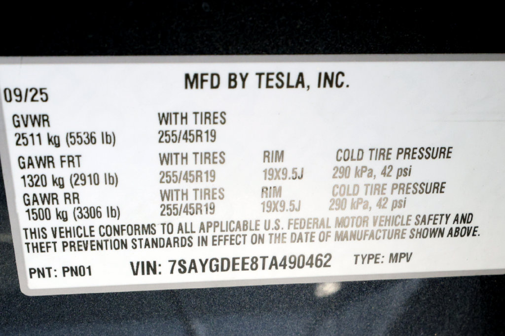 Used 2026 Tesla Model Y Long Range AWD/4WD image 12