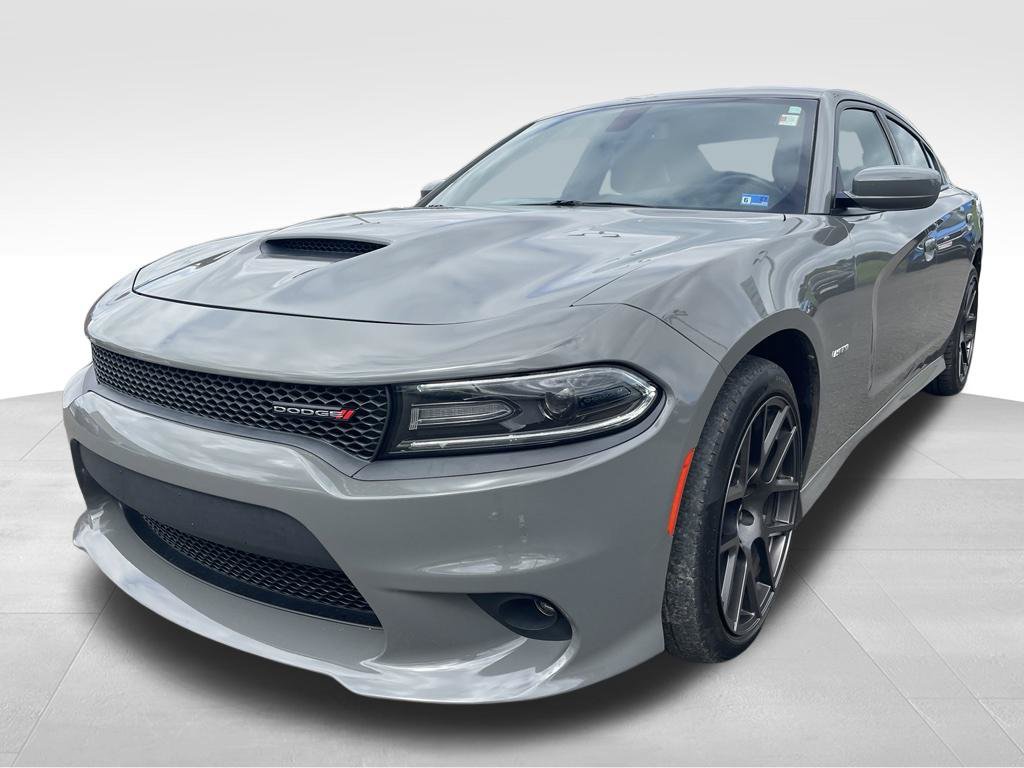 Used 2018 Dodge Charger R/T w/ Plus Group RWD image 18