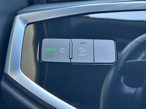 Used 2022 Audi Q3 2.0T Premium Plus w/ Premium Plus Package image 33