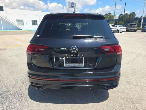 Used 2023 Volkswagen Tiguan SE R-Line FWD image 4