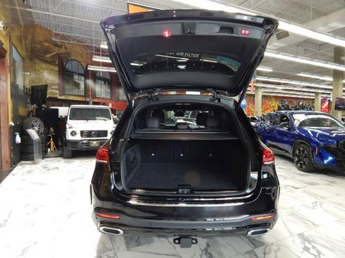 Used 2023 Mercedes-Benz GLE 450 4MATIC w/ AMG Line Exterior image 7