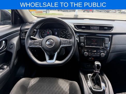 Used 2020 Nissan Rogue SV FWD image 6