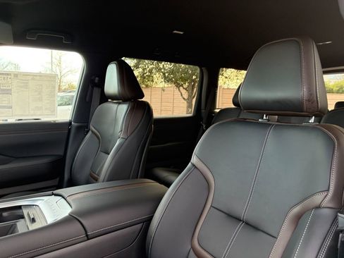 New 2026 Nissan Armada SL image 8