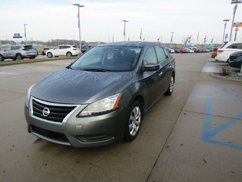 Used 2015 Nissan Sentra S FWD image 1