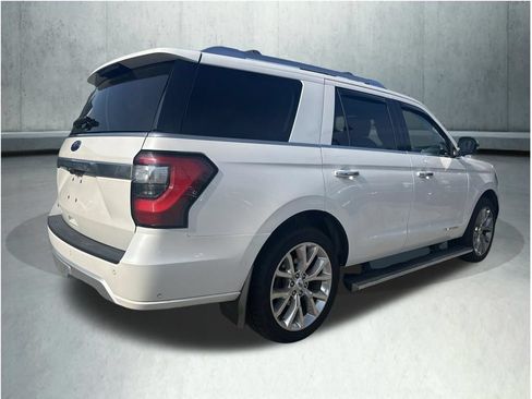 Used 2019 Ford Expedition Platinum AWD/4WD image 6