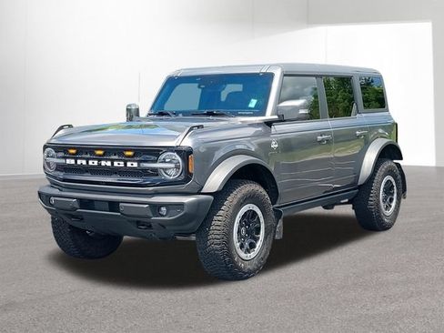 Used 2024 Ford Bronco Outer Banks w/ Sasquatch Package AWD/4WD image 1