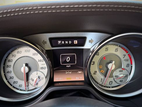 Used 2013 Mercedes-Benz SL 550 image 24