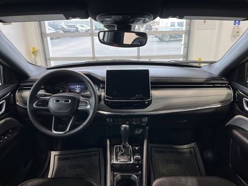 Certified 2024 Jeep Compass Limited image 12