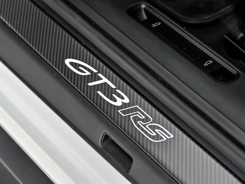 Used 2024 Porsche 911 GT3 RS RWD image 25