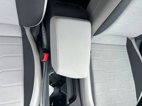 New 2026 Volkswagen Taos SE FWD image 33