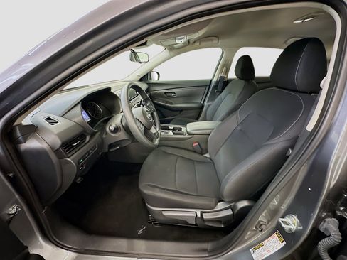 Used 2024 Nissan Sentra S image 13