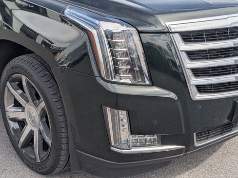 Certified 2016 Cadillac Escalade ESV Premium AWD/4WD image 11
